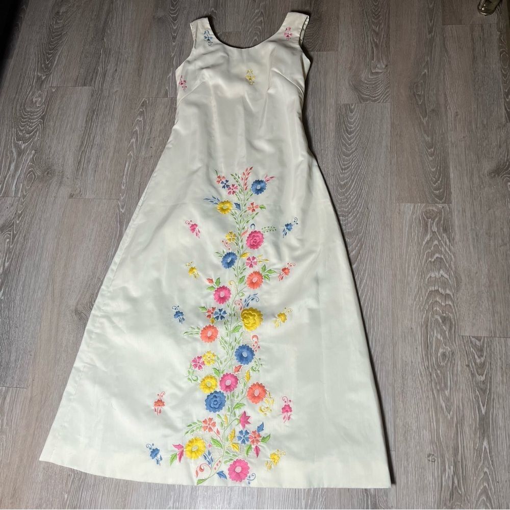 Vintage 60s Maxi Dress Ivory Embroidered floral Sleeveless Prairie Hippie Boho S - Picture 7 of 16
